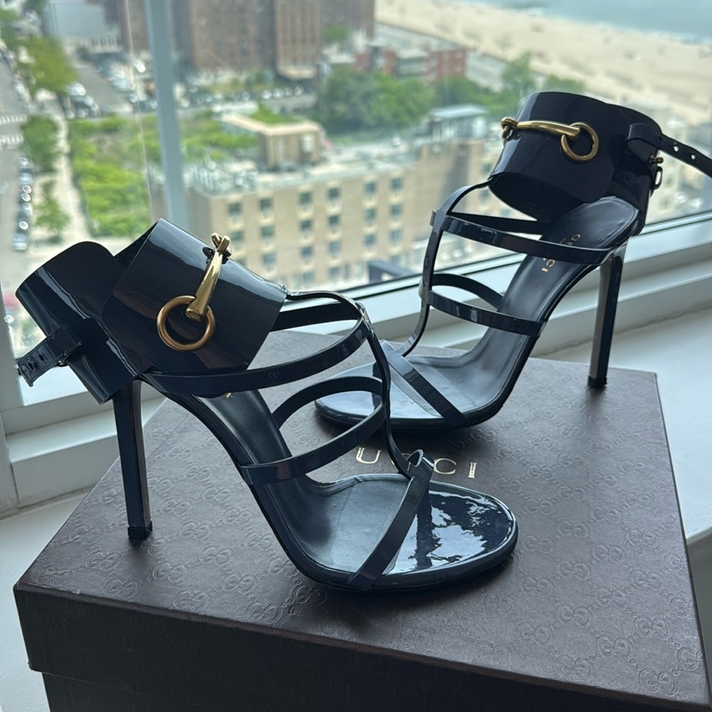 Gucci Ursula sandal 37